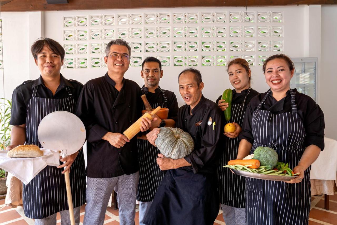 Lanta Palace Beach Resort & Spa - Adult Only Ko Lanta Buitenkant foto